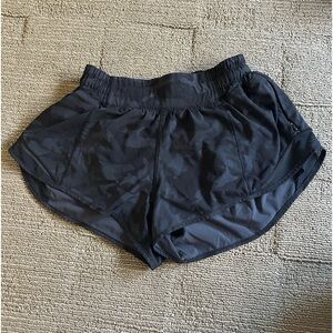 LULULEMON HOTTY HOTS 🌷☀️